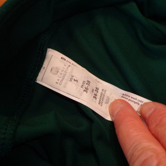 FIRM NWT Balance Collection Dry-wik Cropped Leggings Hunter Green S - Picture 11 of 16